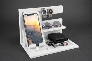 Organizer na telefon, zegarki, portfel – pomysł na prezent