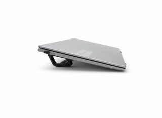 Podstawka pod laptopa – wygoda i ergonomia pracy